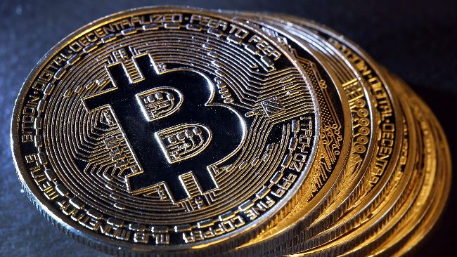 Bitcoin Cup and Handle Pattern Signal Explosive Move to $186,000 - Analyst